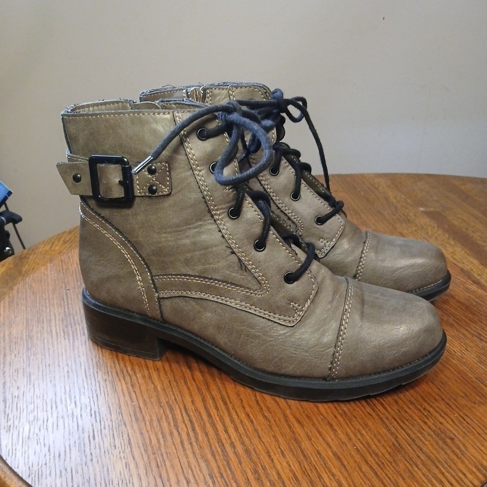 Madden Girl Moto Boots Womens 7 Stone Gray Biker Ankle Boot Streetwear Zip